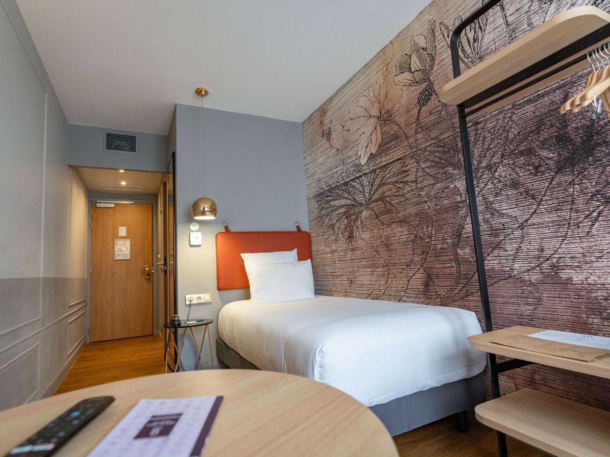 Mercure Saint Omer Centre Gare Экстерьер фото